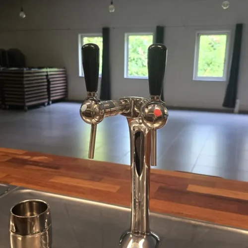De tap voor plat en bruisend water.